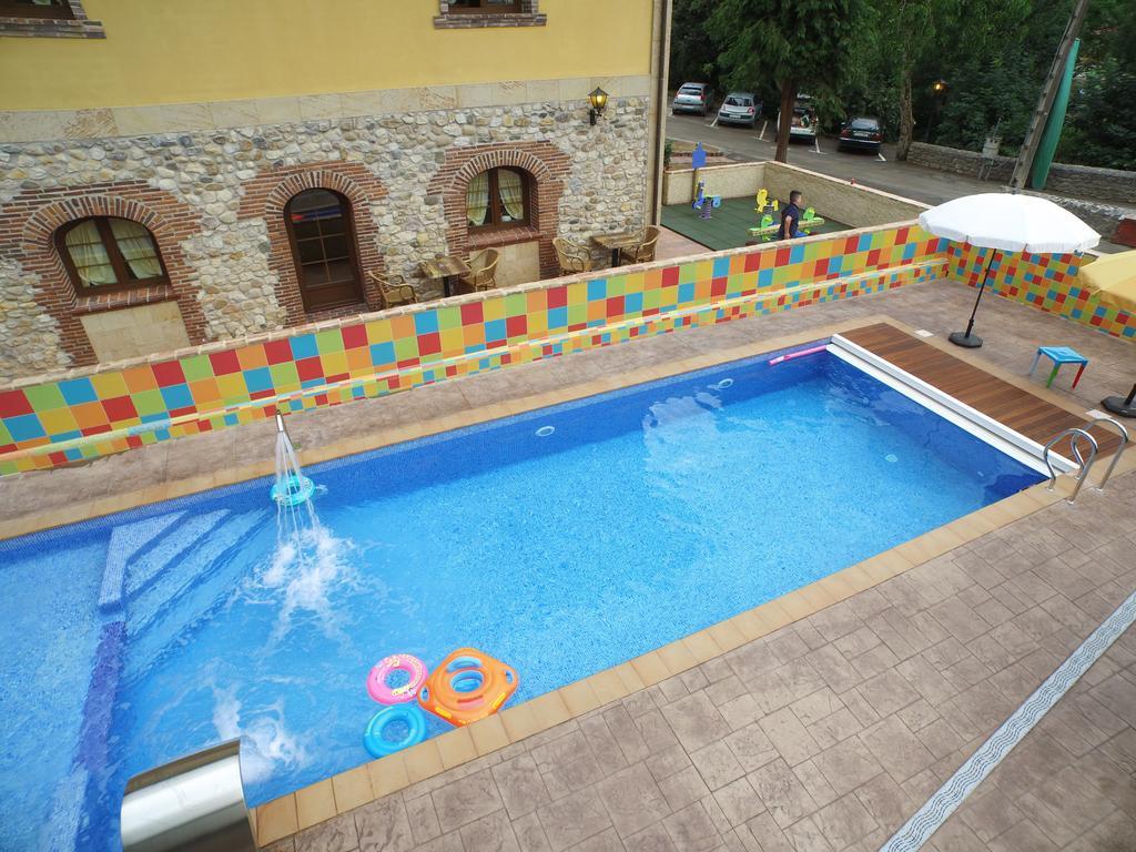 Conjunto Hotelero La Pasera Soto De Cangas Extérieur photo
