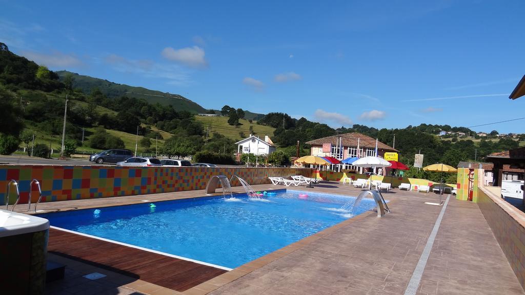Conjunto Hotelero La Pasera Soto De Cangas Extérieur photo