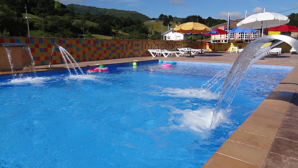 Conjunto Hotelero La Pasera Soto De Cangas Extérieur photo