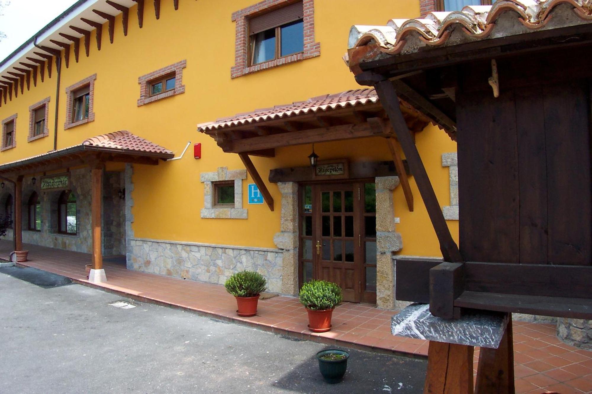 Conjunto Hotelero La Pasera Soto De Cangas Extérieur photo